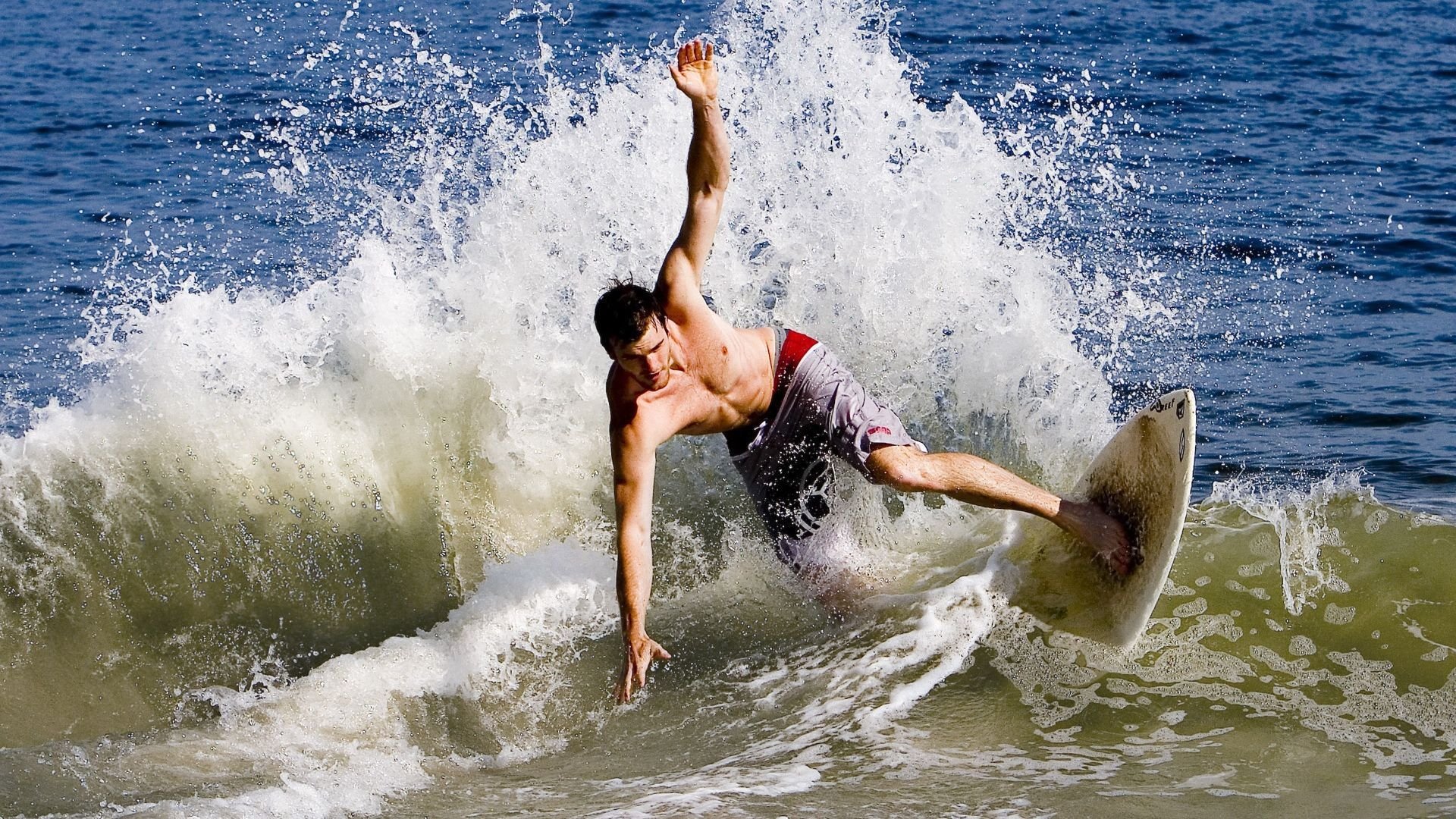 开云下载-英超争冠之夜,福登让比赛提前失去悬念