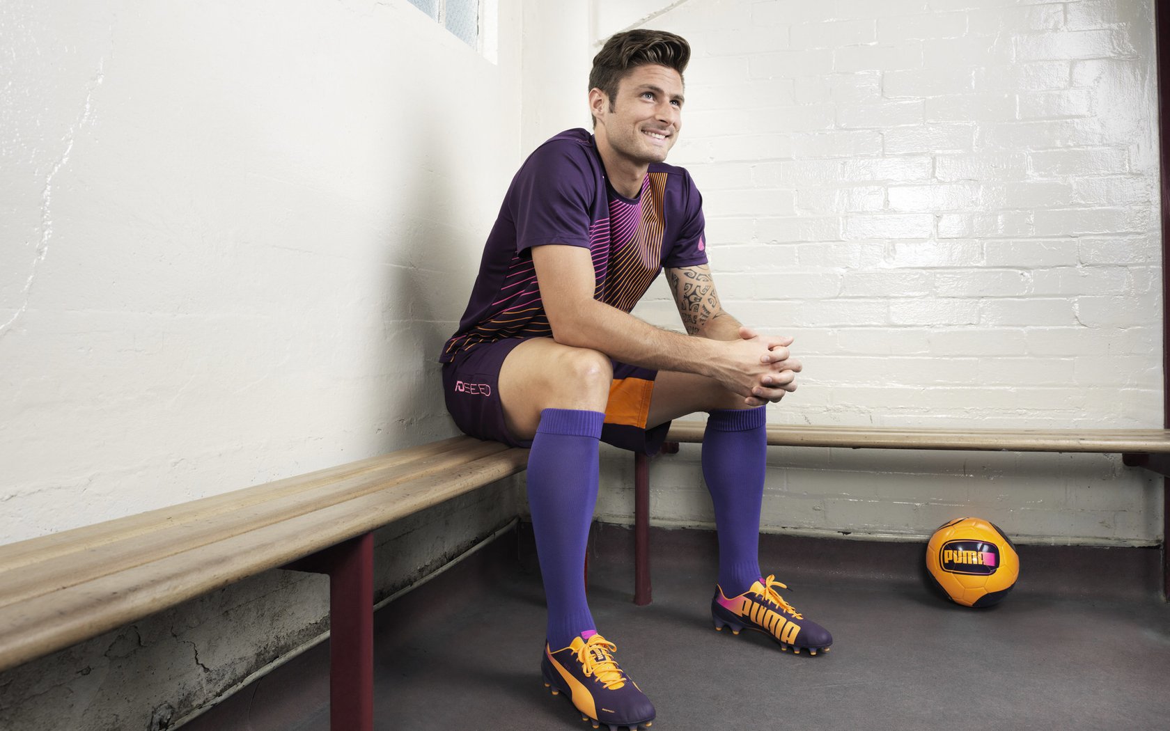 塞维利亚收割那不勒斯，恩佐扛起全队的战术革命