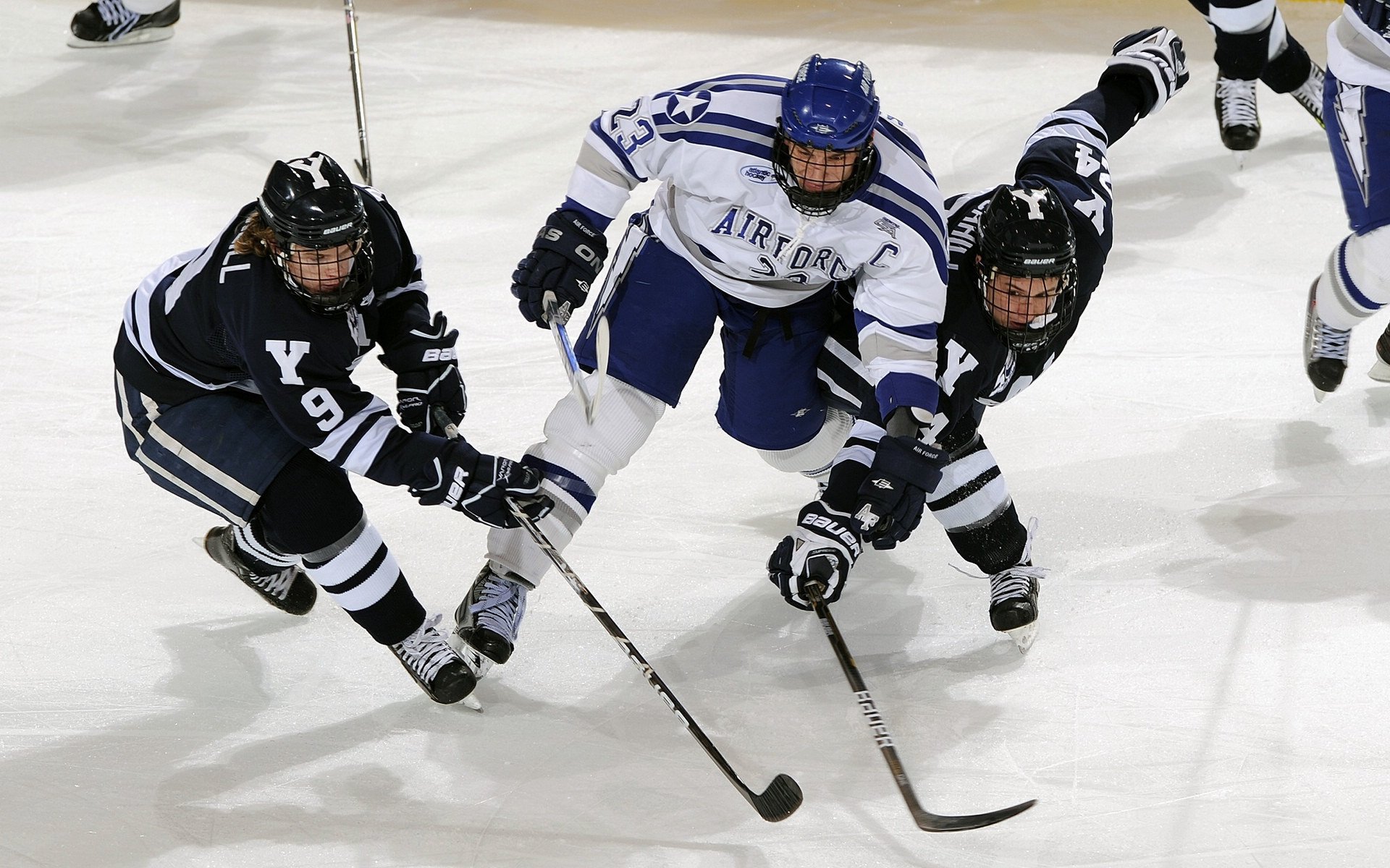 浓眉关键封盖定乾坤，爵士决胜局险胜森林狼，戴维斯化身关键先生
